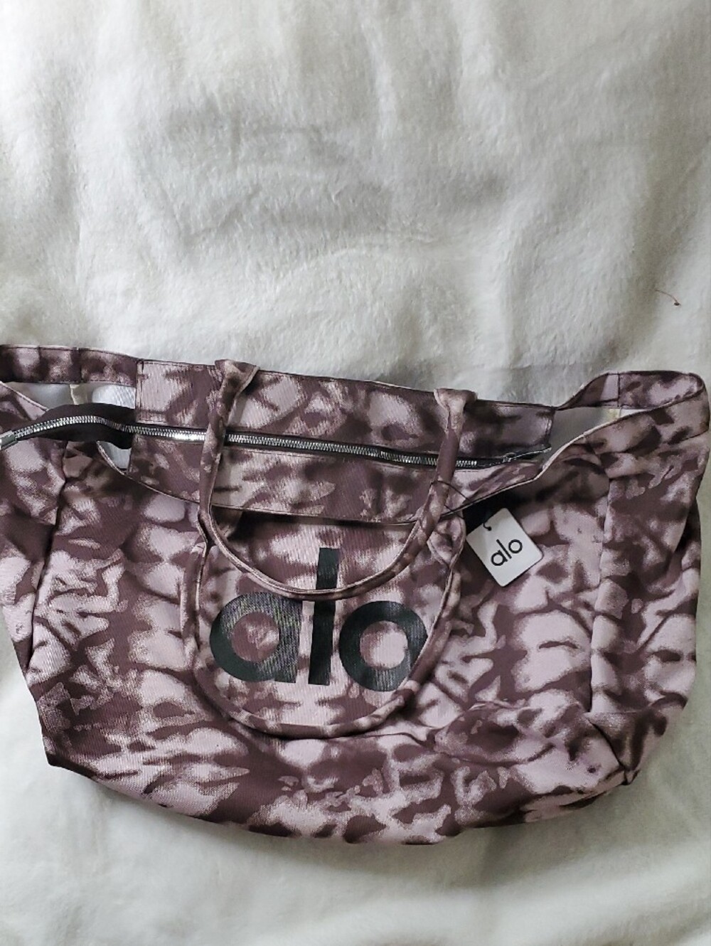 ALO Yoga Mauve Tie-Dye Canvas Tote - Picture 11 of 12